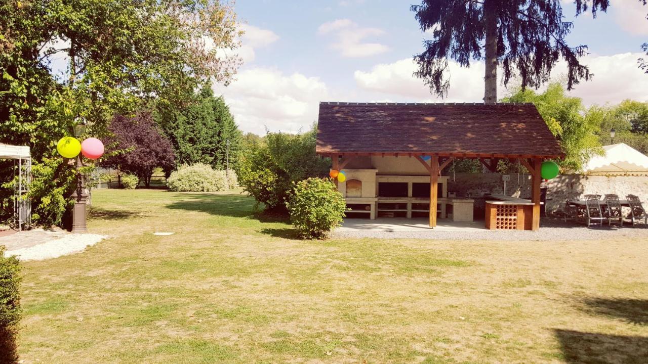 Le Moulin De Pommeuse Bed & Breakfast ภายนอก รูปภาพ