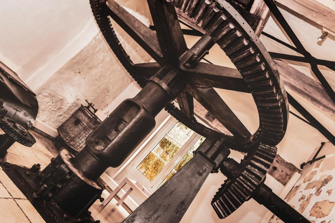 Le Moulin De Pommeuse Bed & Breakfast ภายนอก รูปภาพ